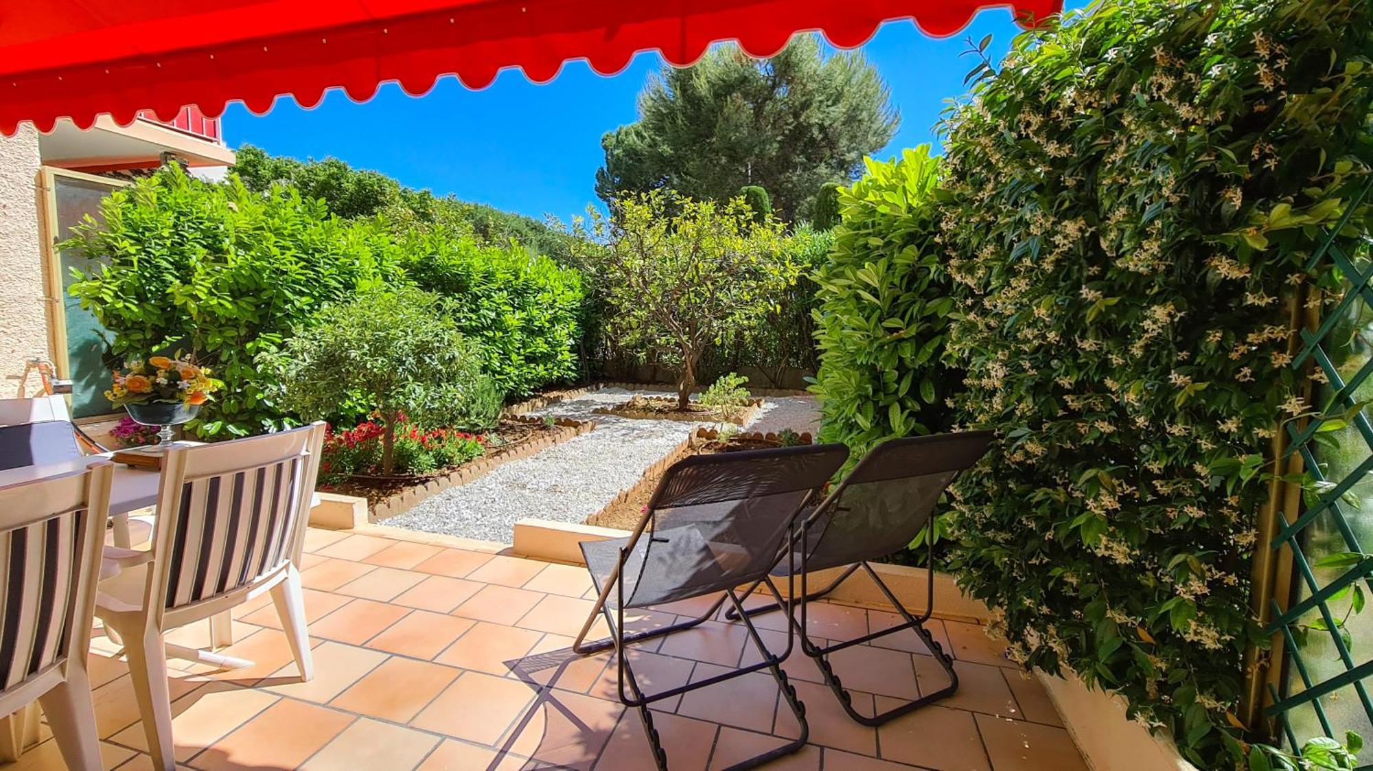 Casalionelantibes 70 Sqm Apartment With Garden And Parking Exterior foto